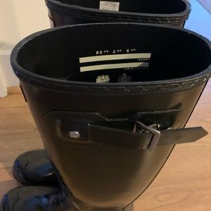 Hunter black boots